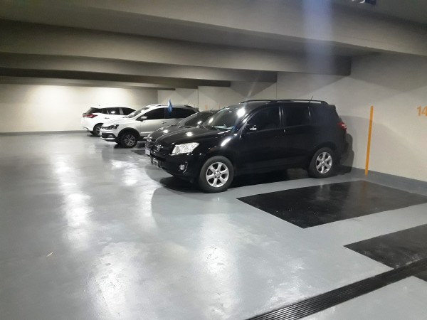Grupo de 11 cocheras cubiertas Alquiladas