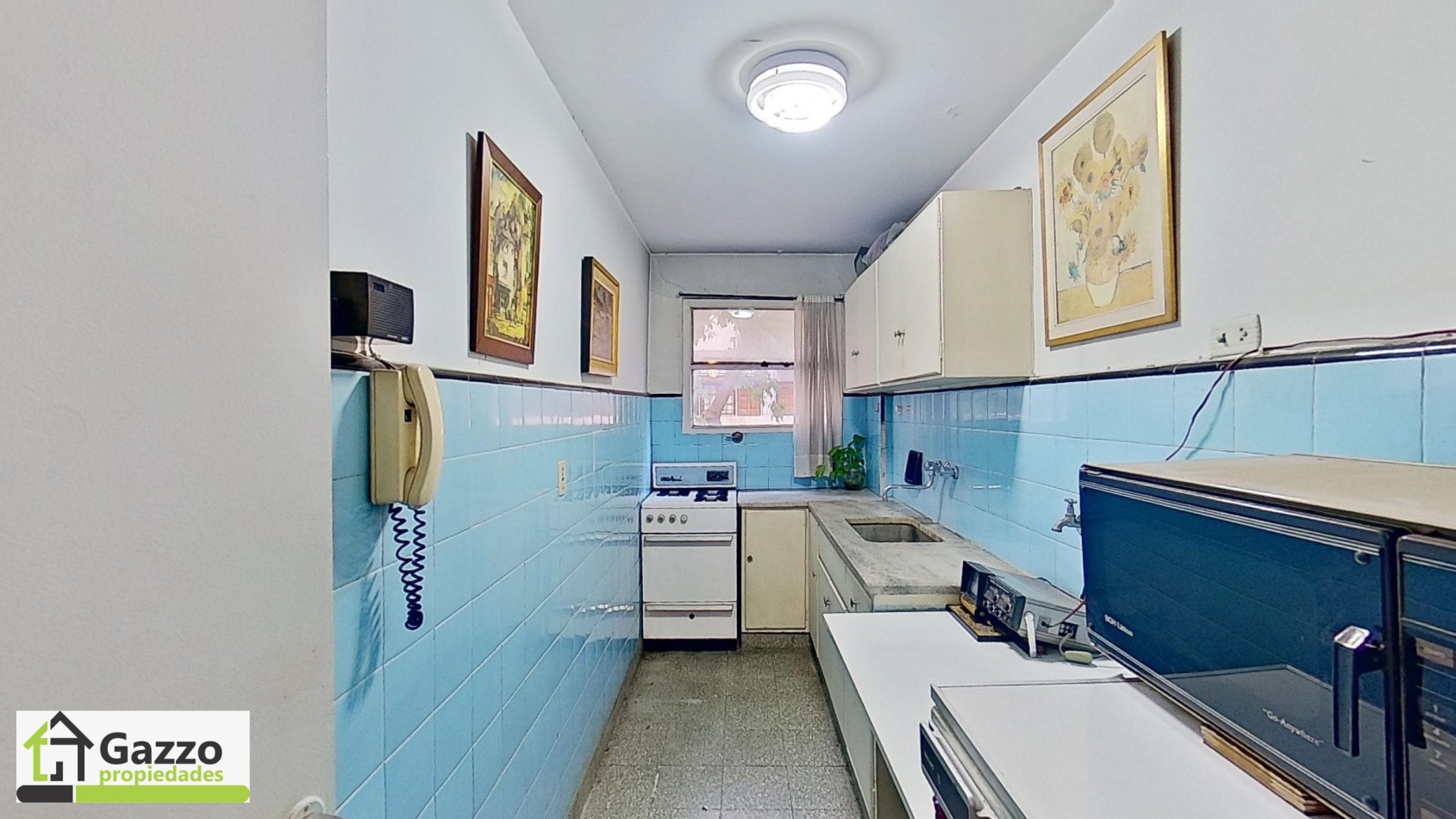 Departamento de 2 ambientes + bano en suite + cocina separada