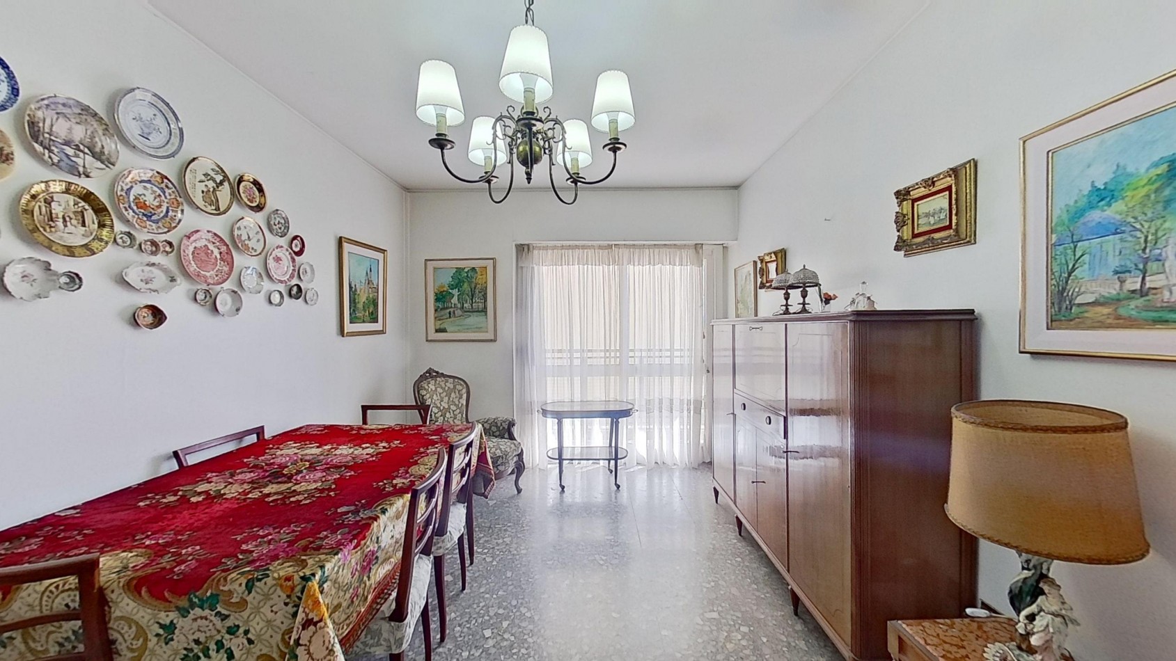Departamento de 3 ambientes muy luminoso ubicado al contrafrente con baulera