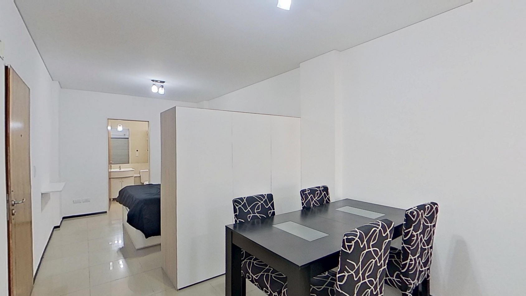 Monoambiente divisible + baño y toilette + cocina separada independiente