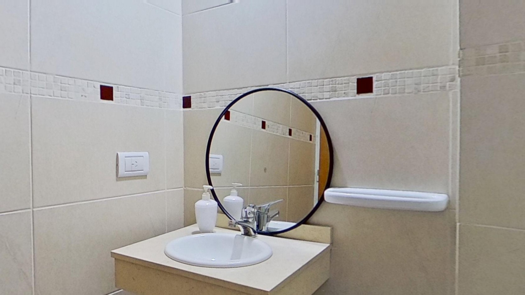 Monoambiente divisible + baño y toilette + cocina separada independiente