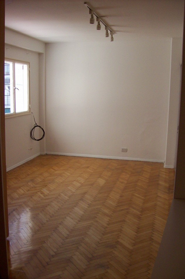 Alquiler monoambiente + todo luz