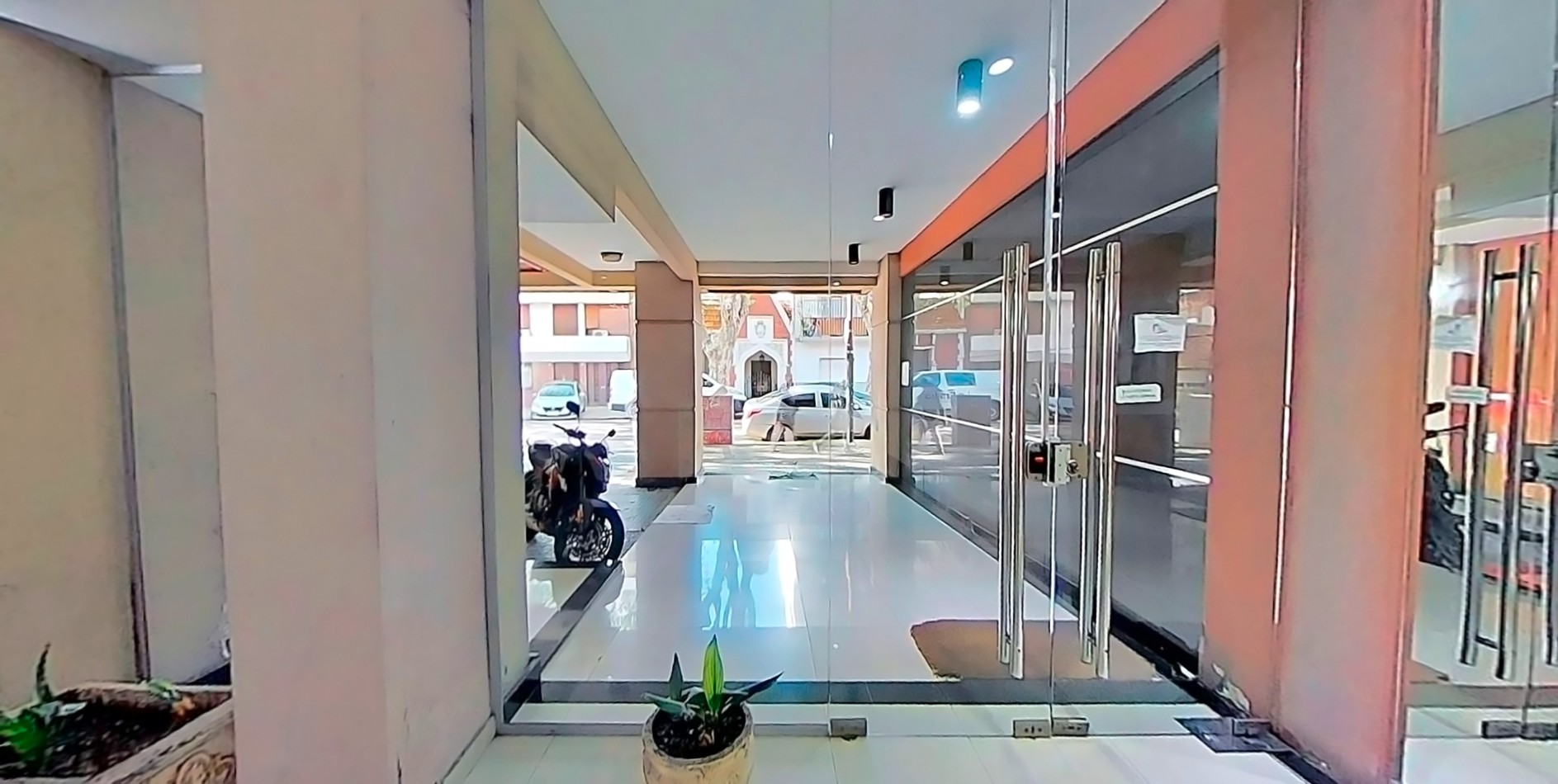 Monoambiente divisible + Luminoso